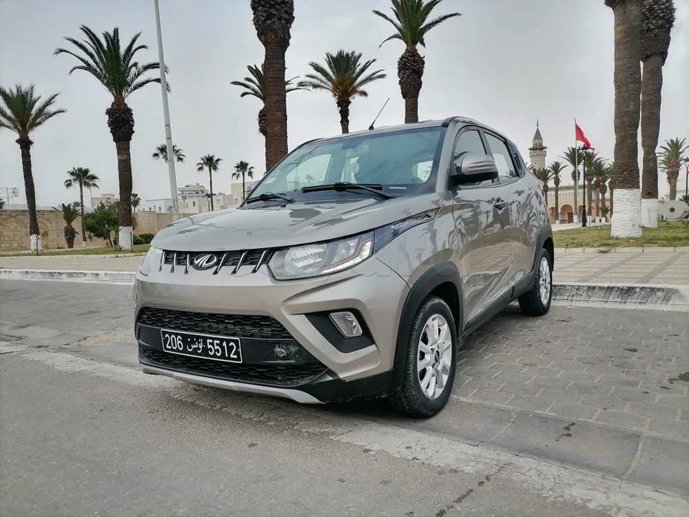 Carte voiture Mahindra Hover