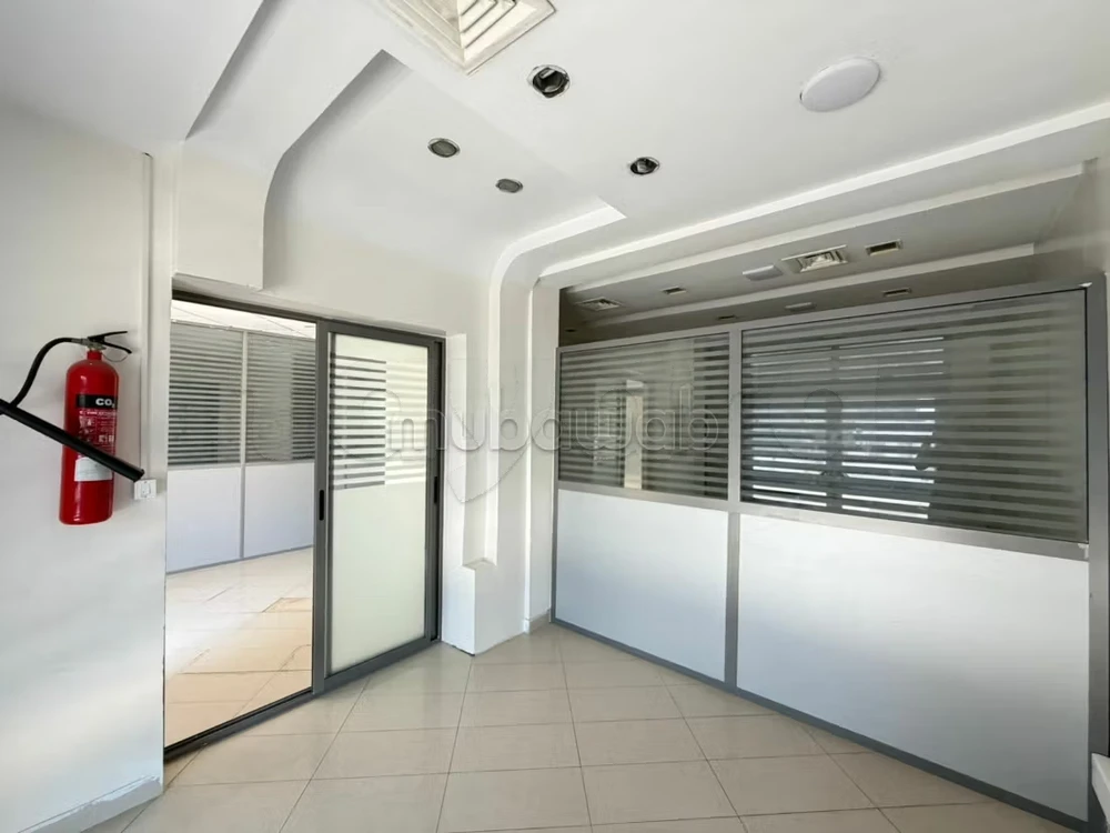 A louer plateau 200 m² au RDC à Montplaisir