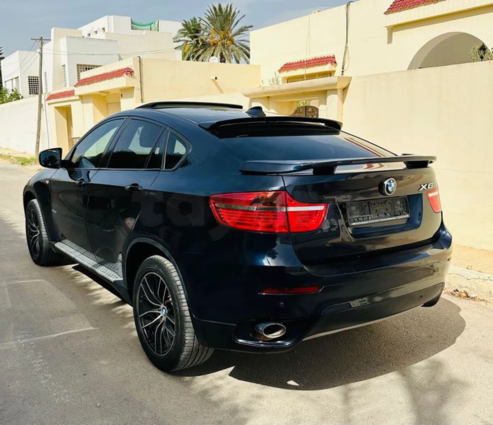 Carte voiture BMW X6