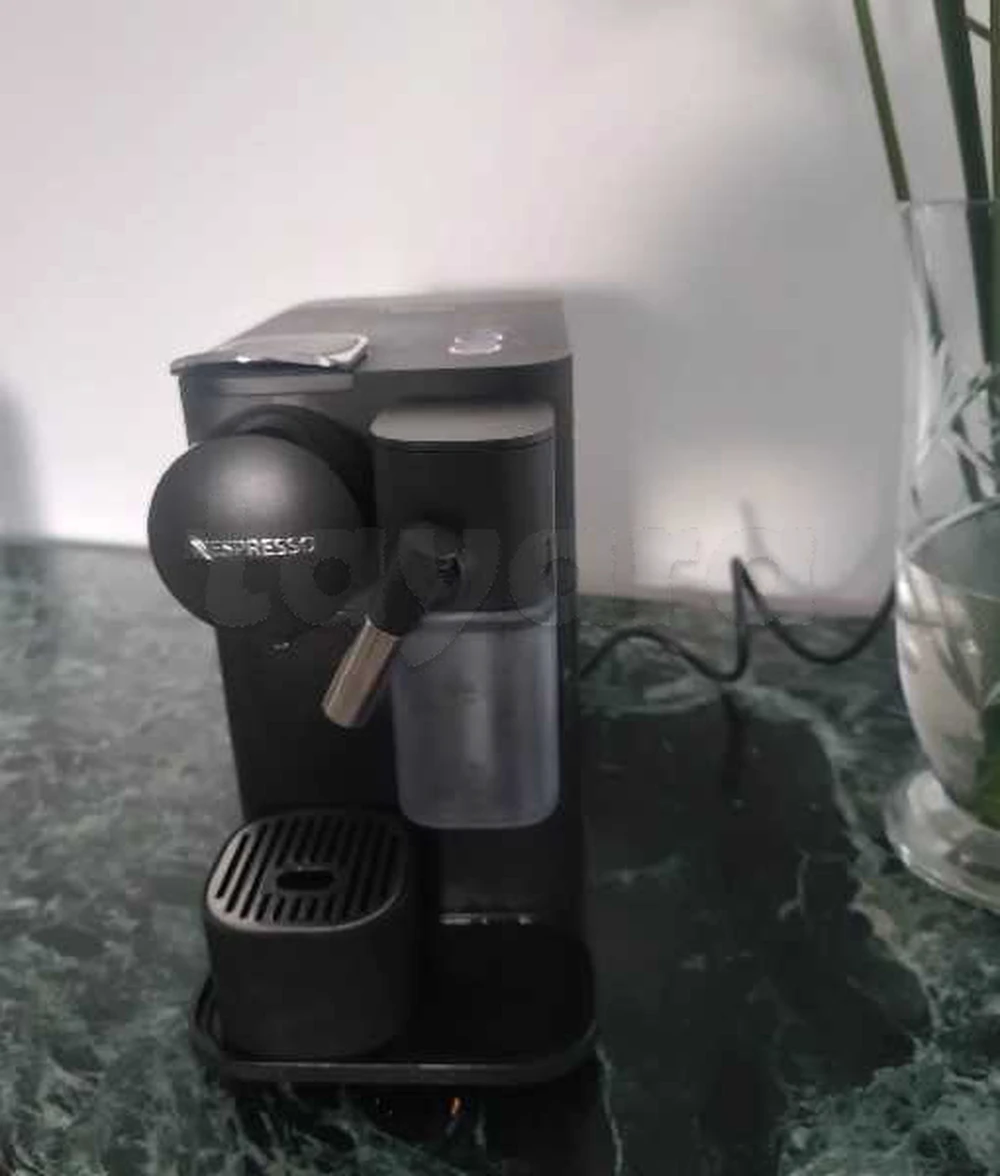 Nespresso Latissima One 19bar 🇮🇹 Haut de Gamme+ 20 capsules offerts 🎁