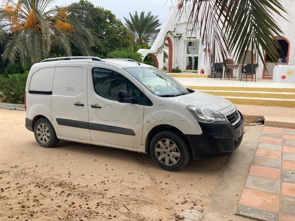 Carte voiture Peugeot Partner