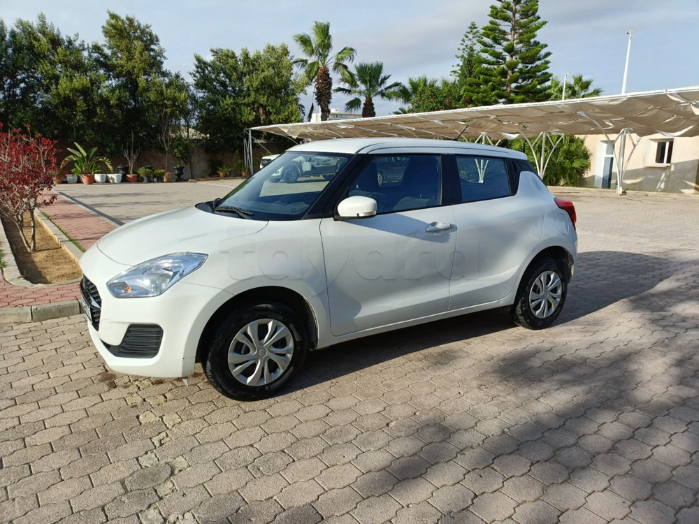 Carte voiture Suzuki Swift