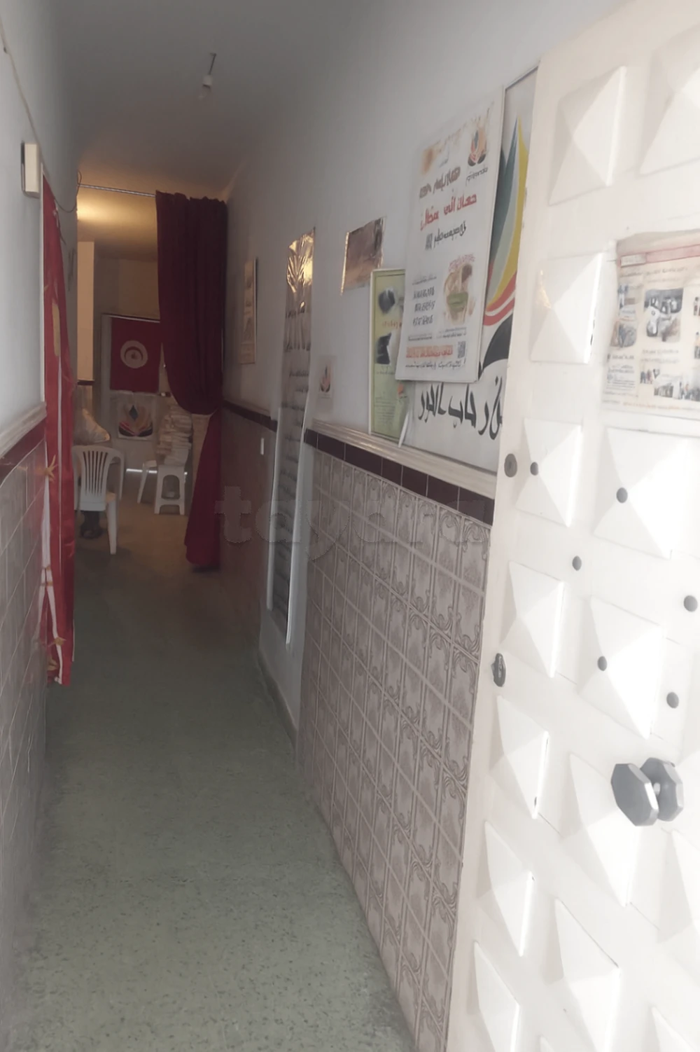 À VENDRE – Maison S+3 + Studio (H+1) + Garage –200m² Ibn Khaldoun, Cité Essedik