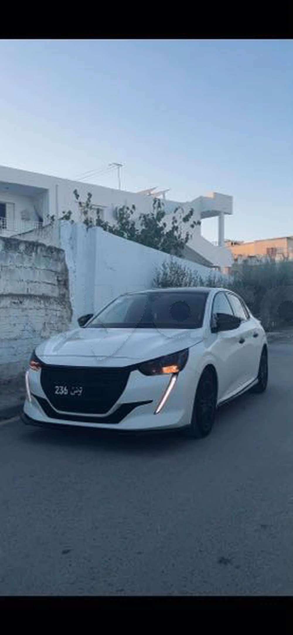 Carte voiture Peugeot 208