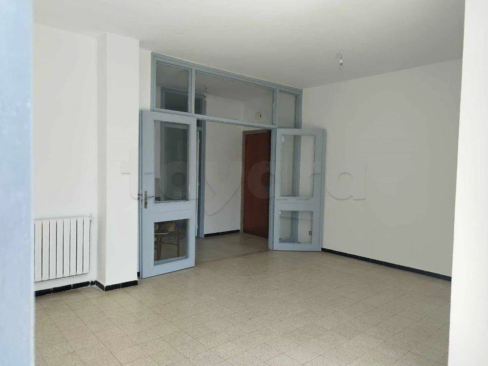 LOCATION APPARTEMENT S+3 A CITÉ MAHRAGÈNE