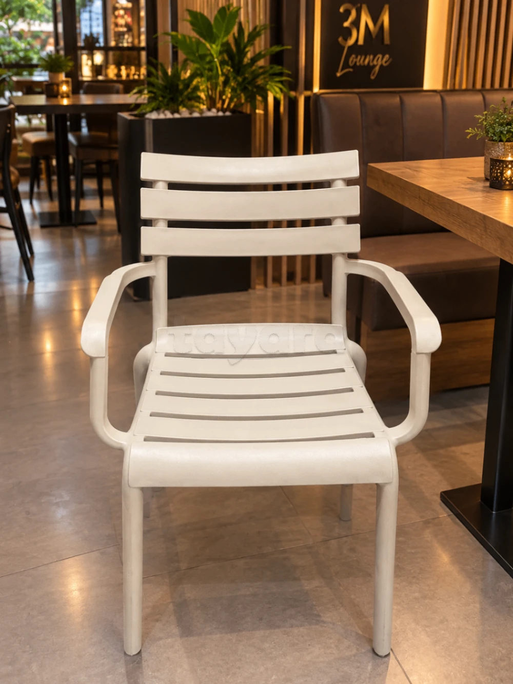 40 chaises neuves
