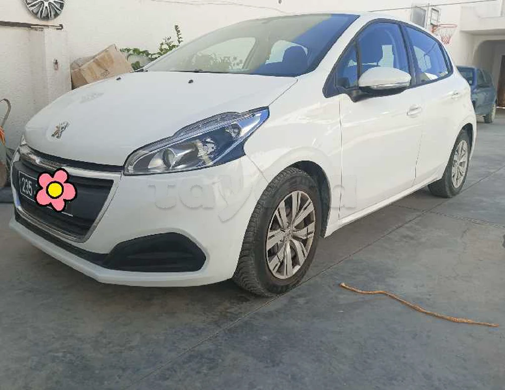 Carte voiture Peugeot 208