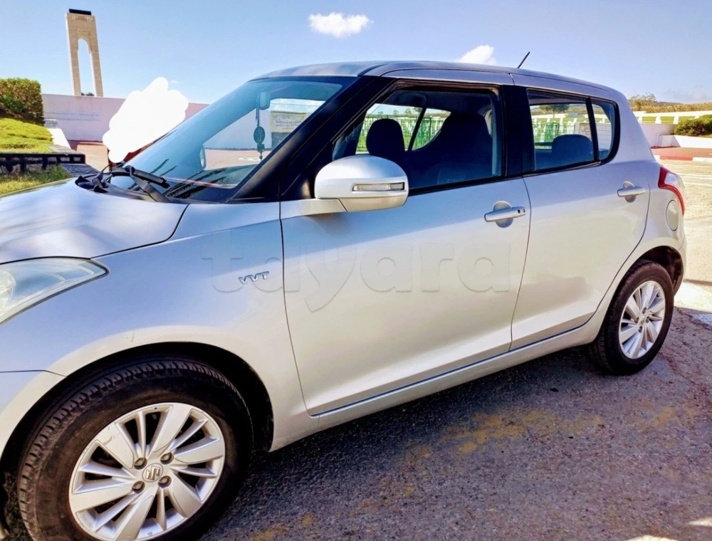 Carte voiture Suzuki Swift