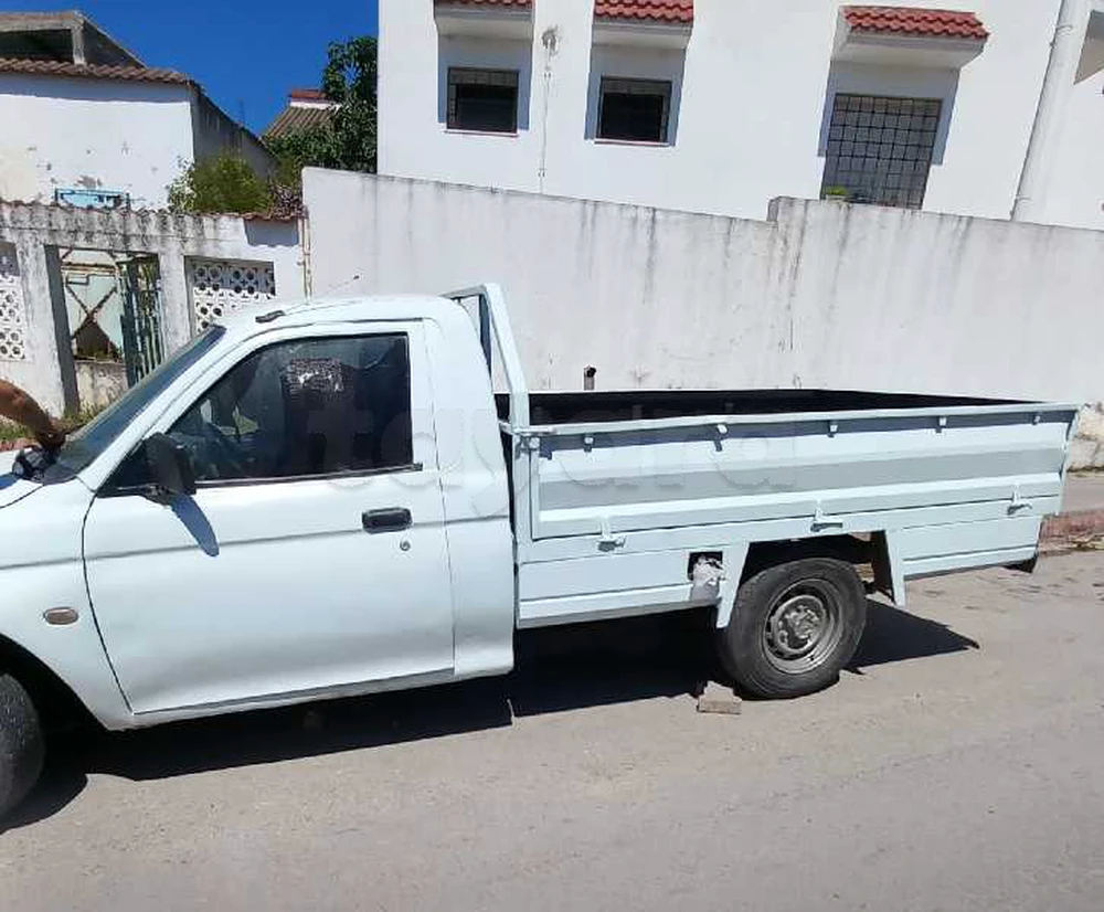 Carte voiture Mitsubishi L200
