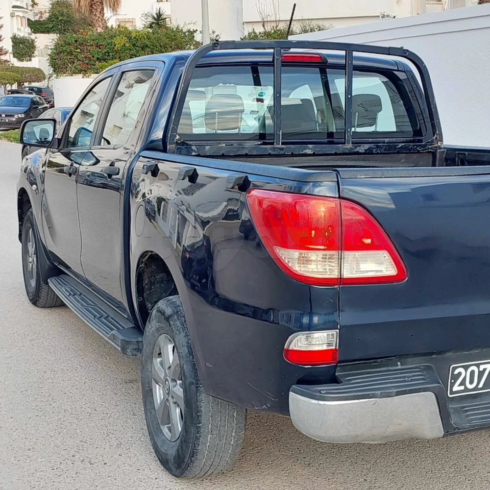 Tayara voiture mazda outlet bt 50