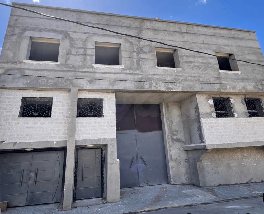 🏢✨ **IMMEUBLE R+2 + DÉPÔT 200 M² + 3 APPARTEMENTS – SIDI THABET** ✨🤩