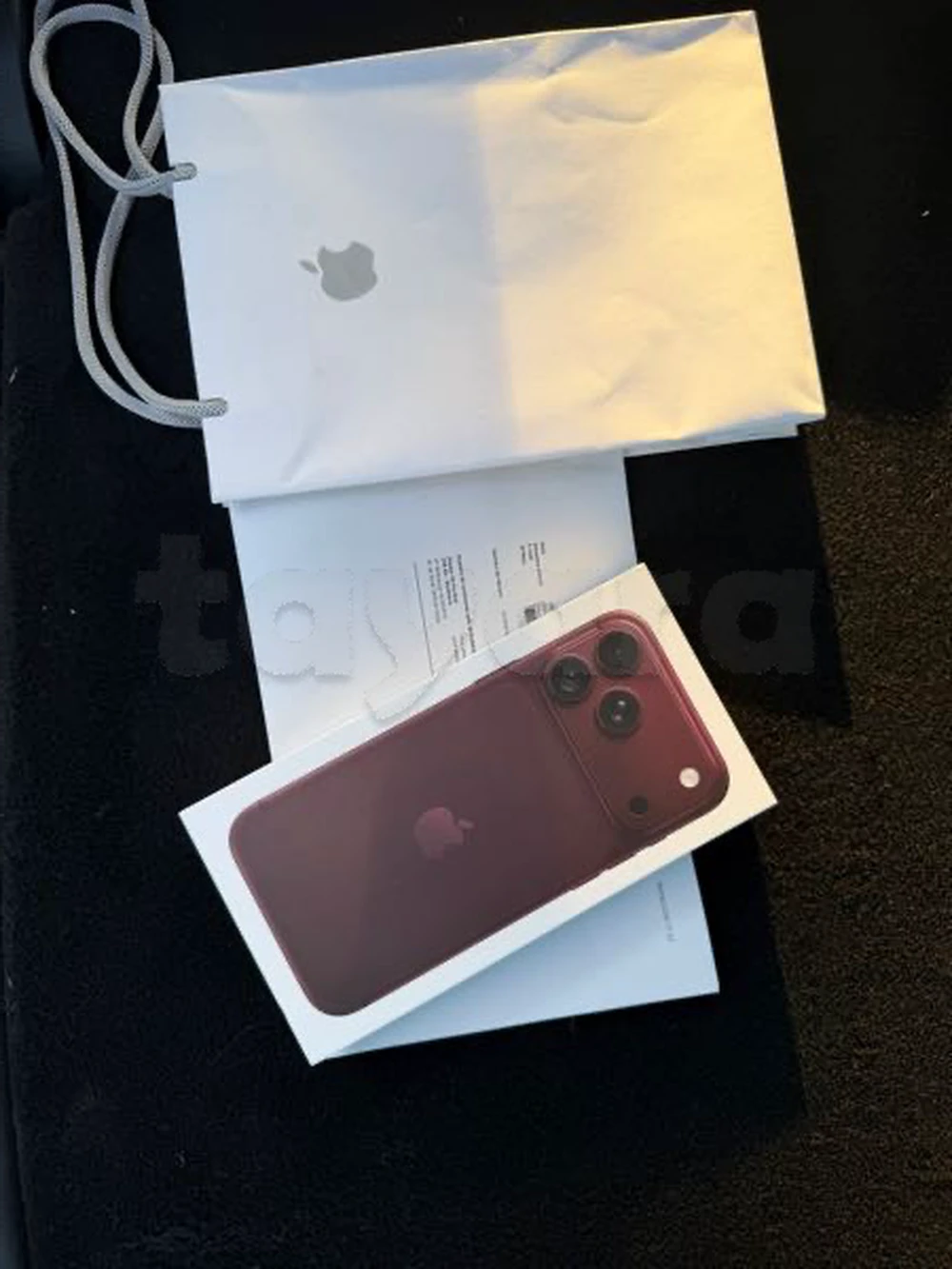 iPhone 18 pro Max Bordeaux 256 cacheter