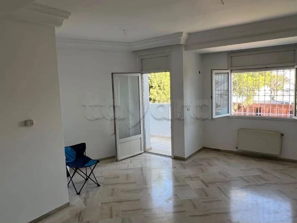 A Vendre Appartement S+3 à Jardin el Menzah2