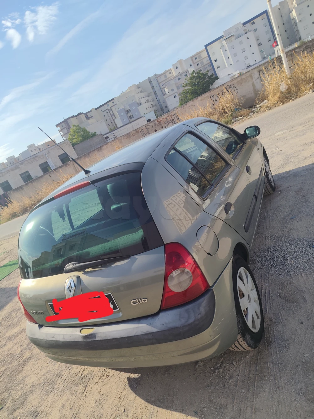 Clio bombé a vendre