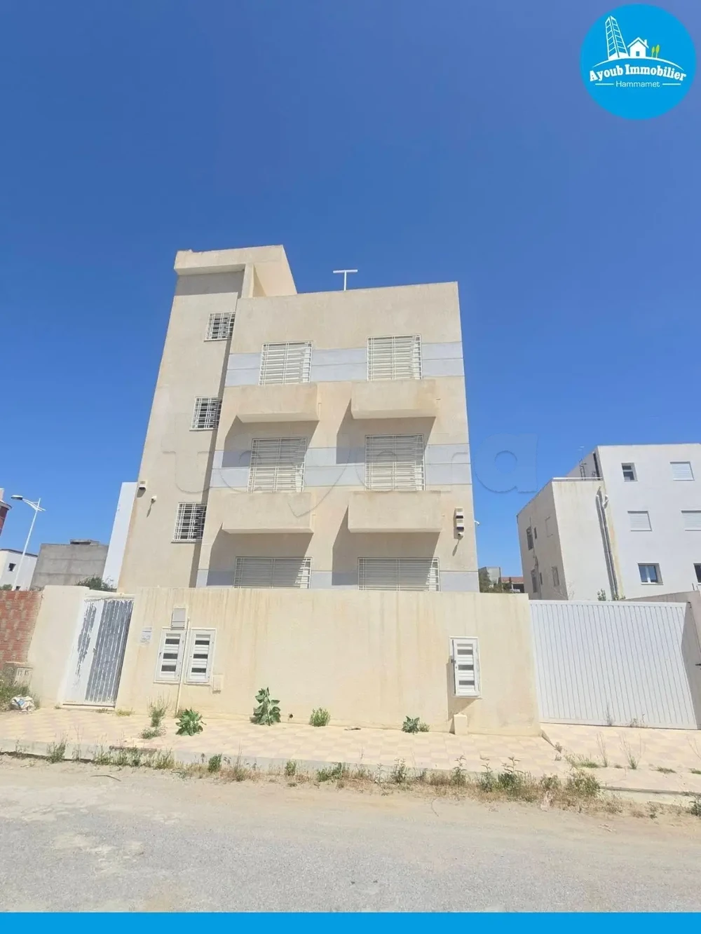 Immeuble à vendre à L'AFH Mrezga