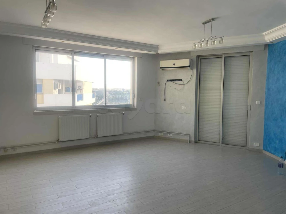 LOCATION BUREAU S+3 A EL MENZAH 1