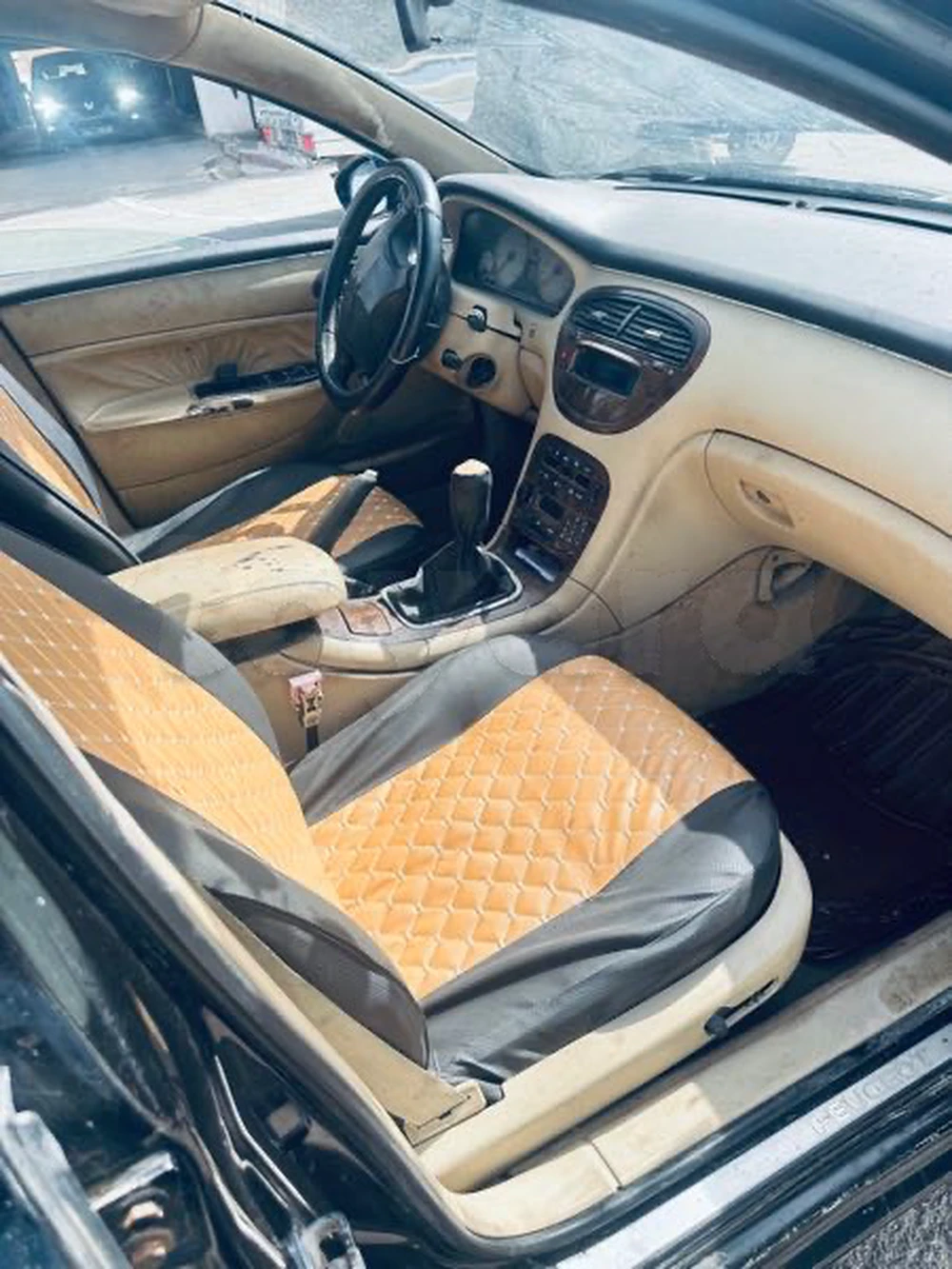 Peugeot 607