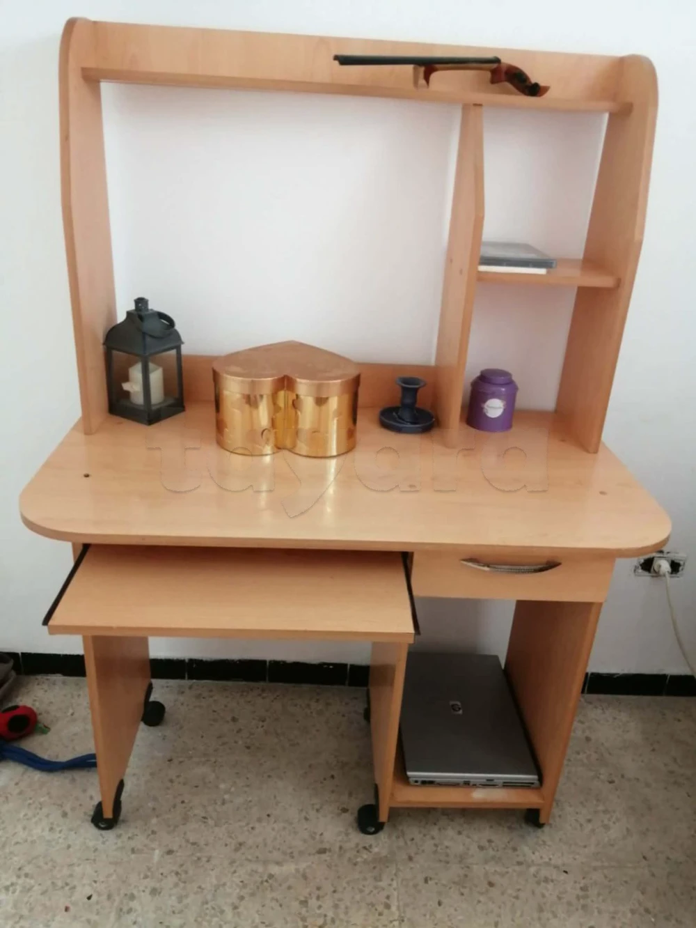 À vendre – Bureau presque neuf