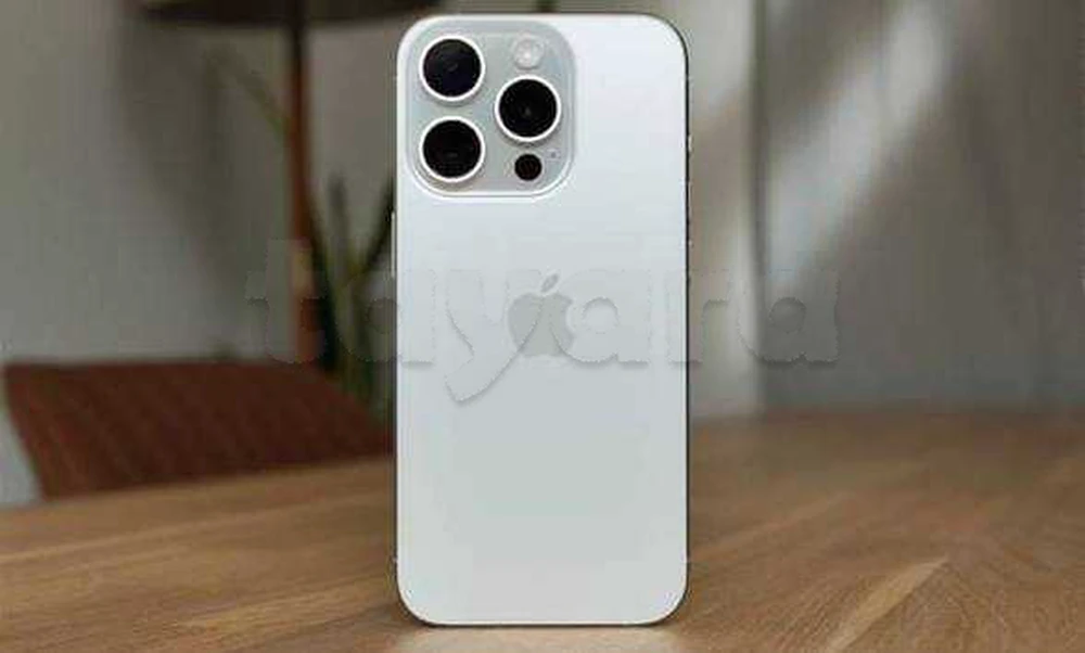 🧡 IPHONE 15 PRO EUROPÉEN ÉTAT NEUF

🧡 STOCKAGE : 128G
🧡 BATTERIE : 100% 
🧡 PRIX : 1890 DT
🧡 Avec garantie internationale Apple jusqu'à Aout 2027 
🧡 garantie boutique 6 mois