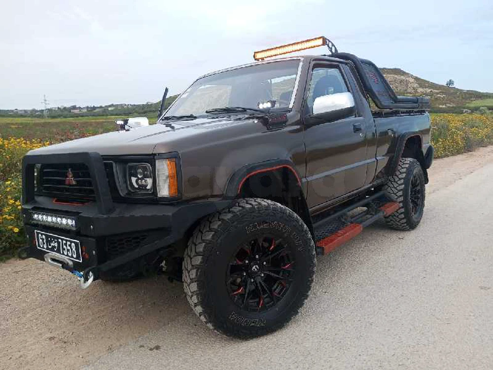 Mitsubishi L200