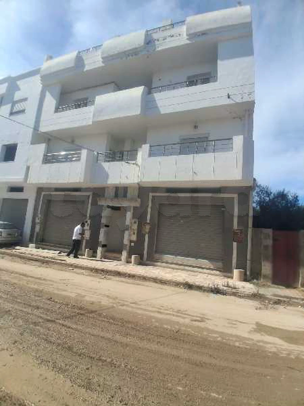 عقار للبيع