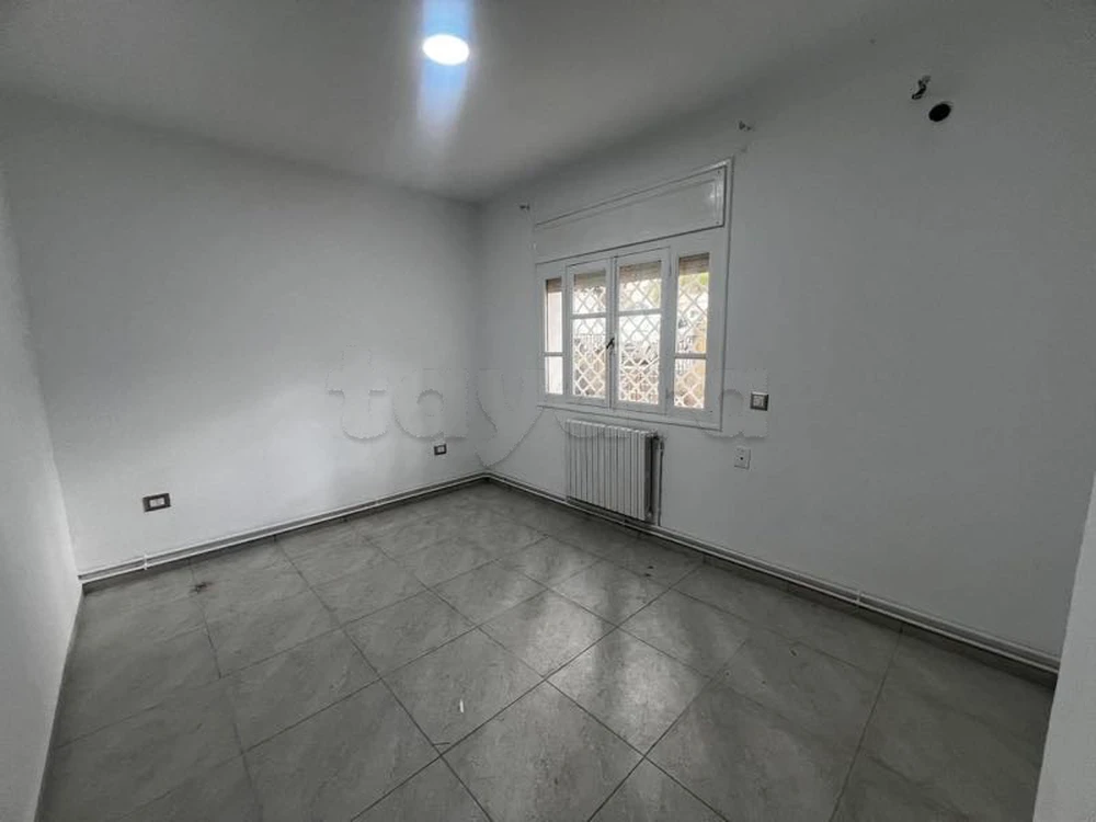 📍MANAR 2 : APPARTEMENT S+3 A LOUER