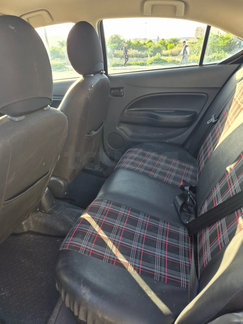 Carte voiture Mitsubishi Canter