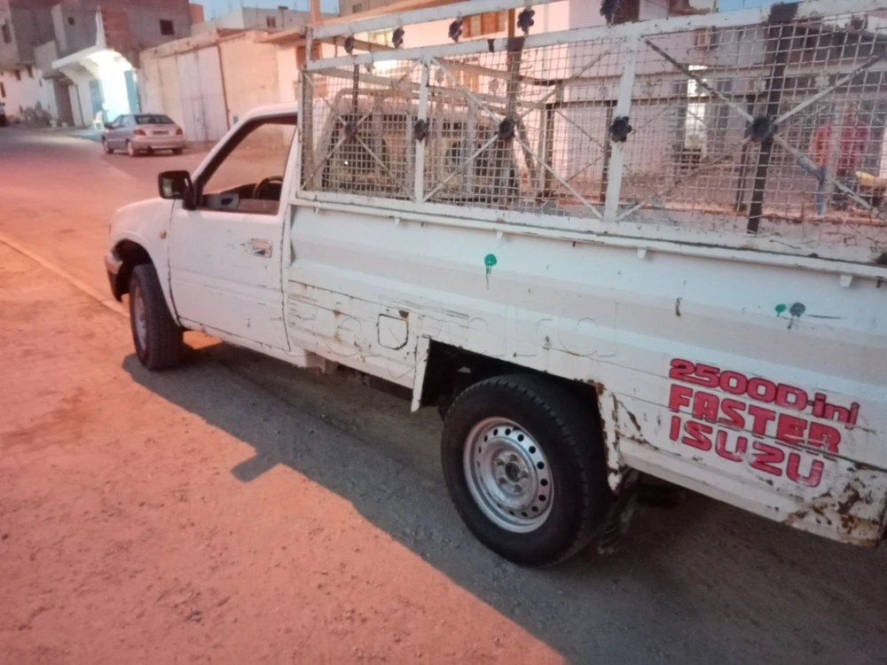 Isuzu Landwind