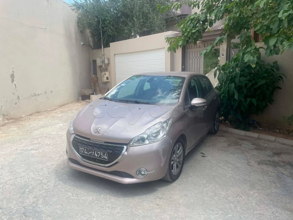 Carte voiture Peugeot 208