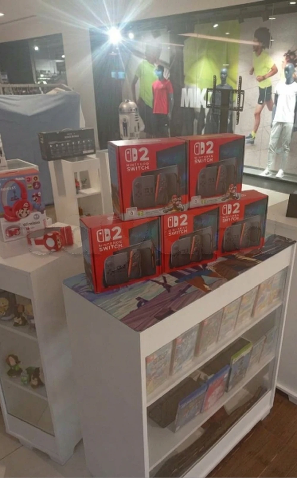 Nintendo Switch Neufs en Boîte + Casque & Accessoires Mario