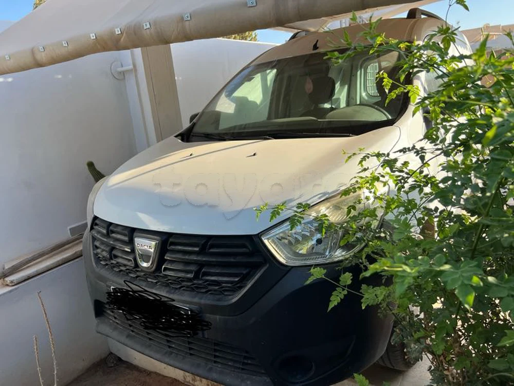 Carte voiture Dacia Dokker