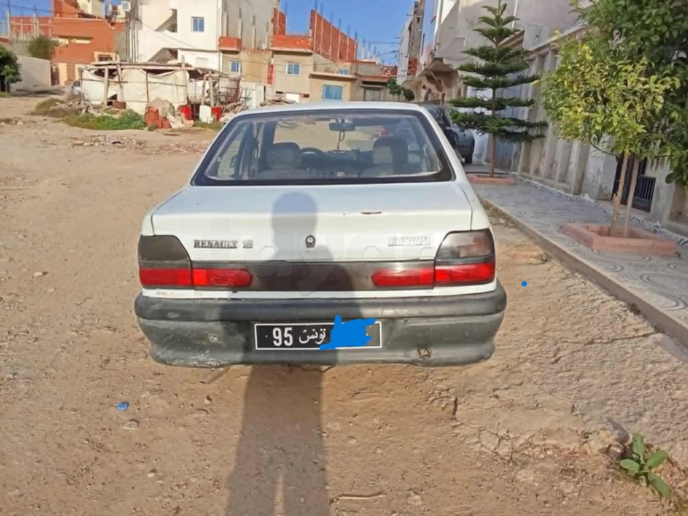 Renault 19