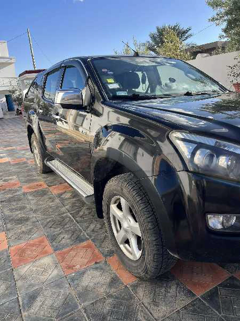 Carte voiture Isuzu D-Max