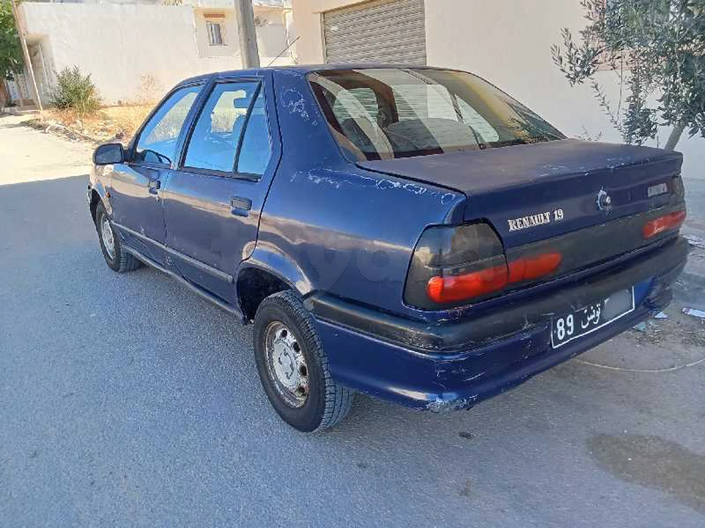Renault 19
