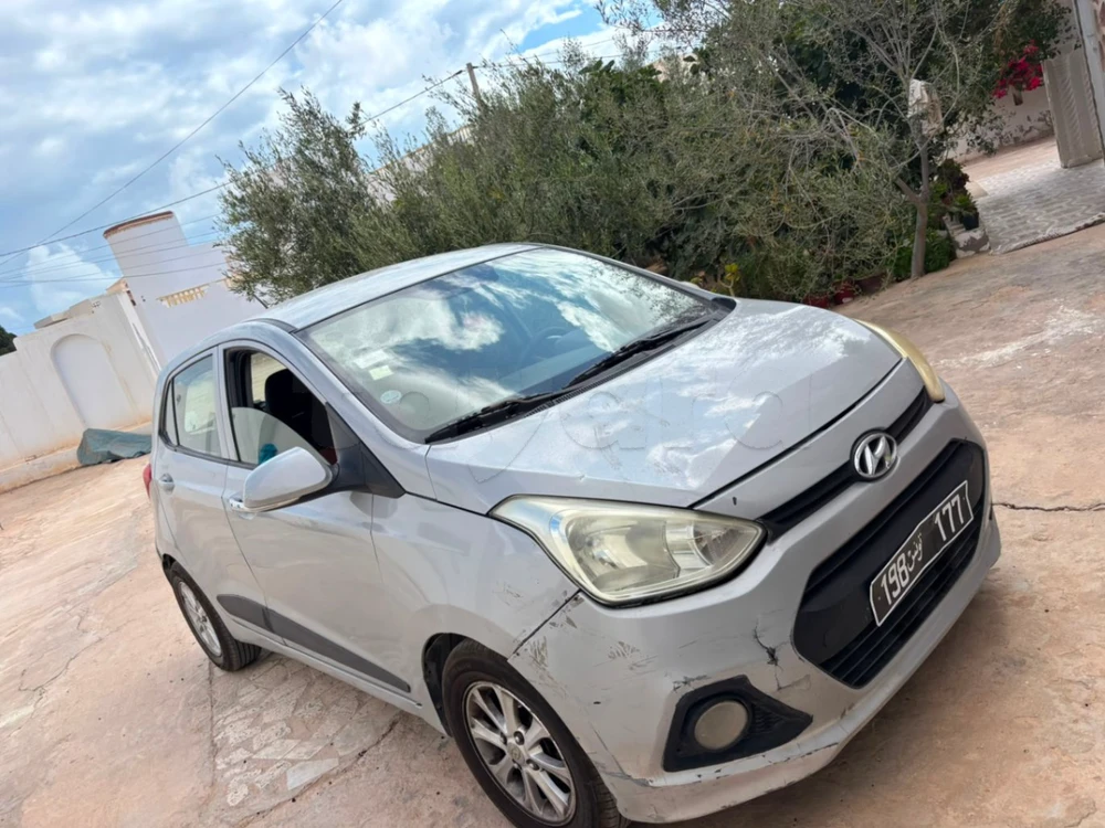 Carte voiture Hyundai i10