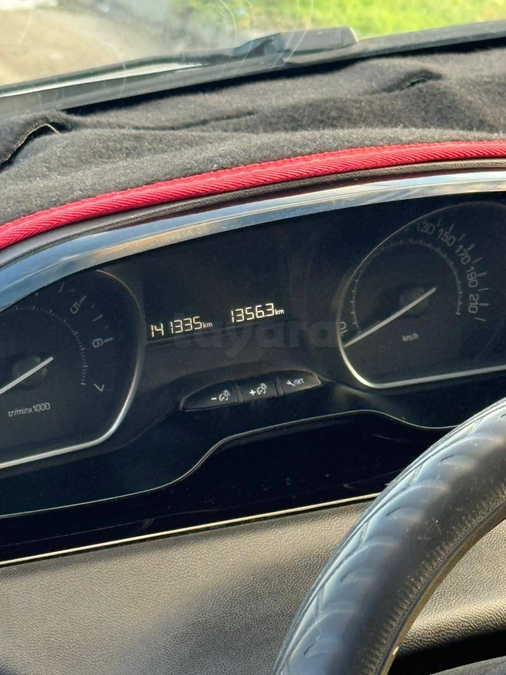 Carte voiture Peugeot 208