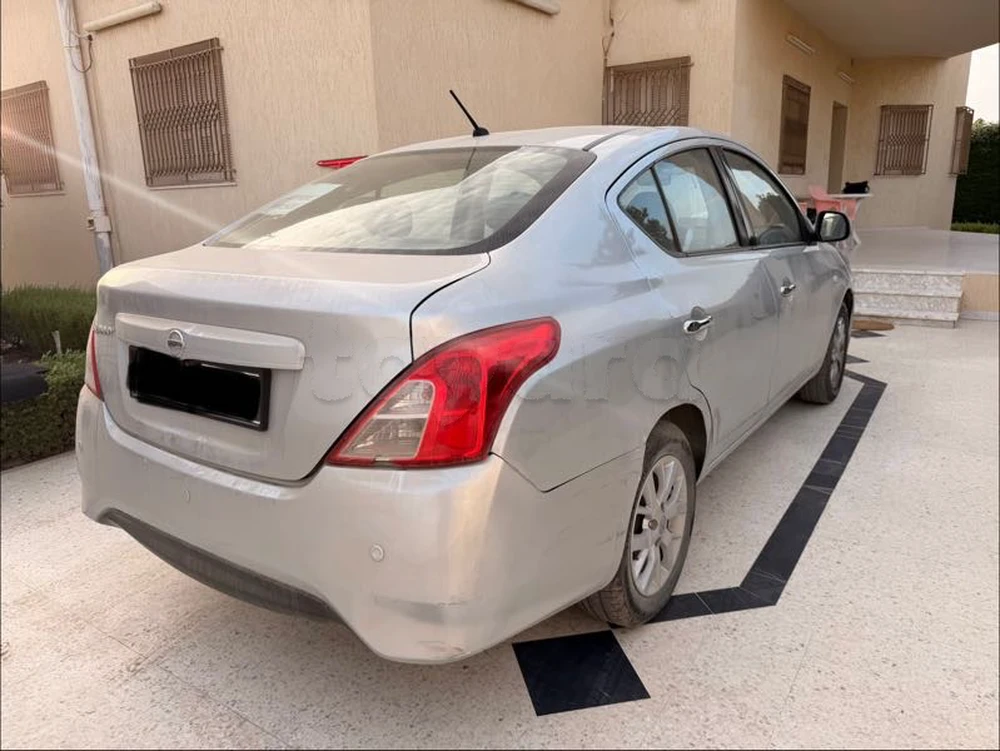 Nissan Sunny