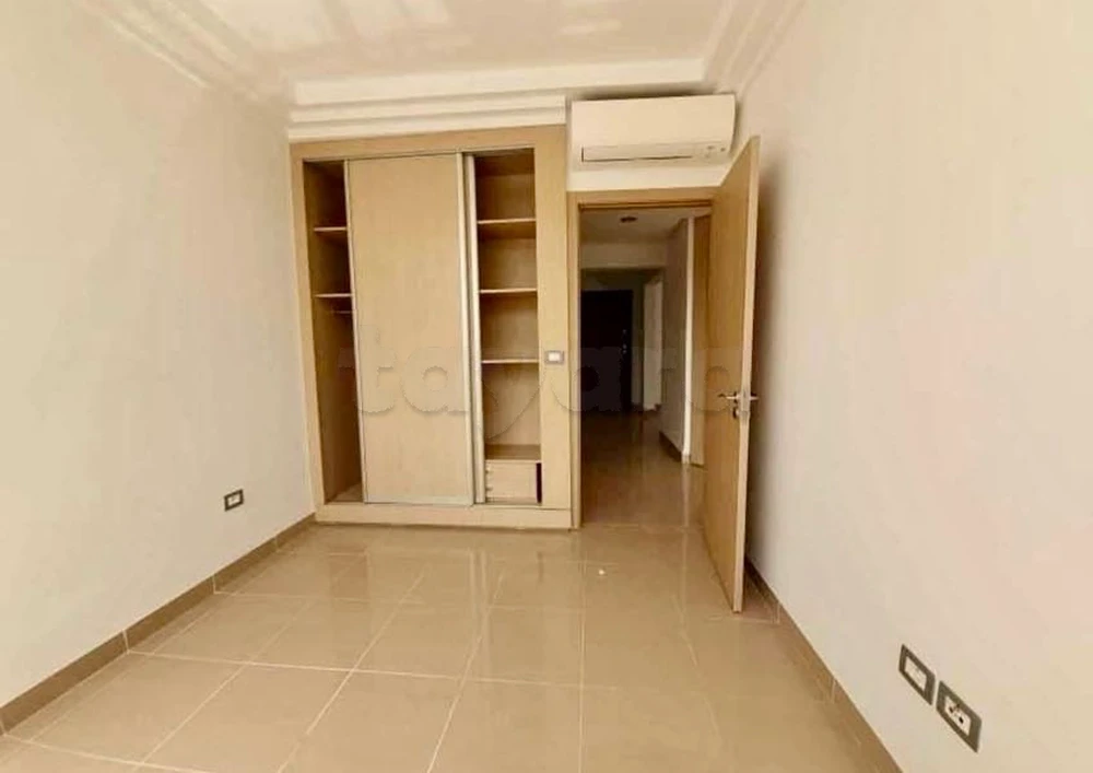 a vendre un appart S+2 au jardin de carthage