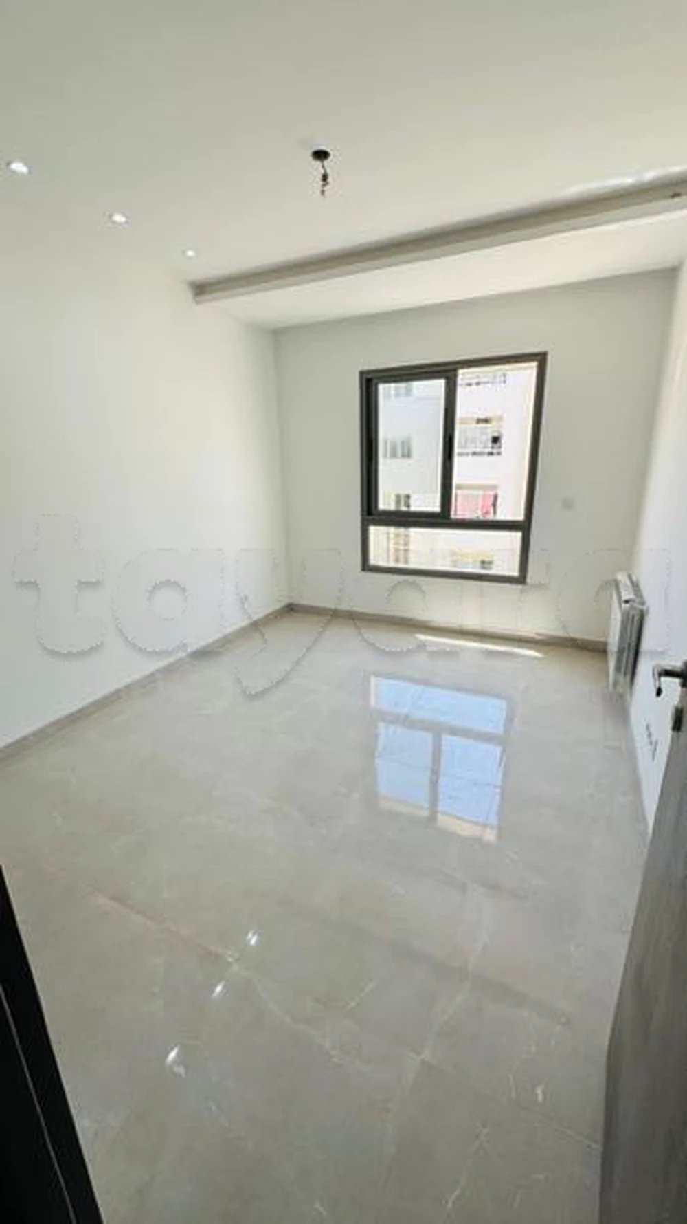 Avendre un appartement haut standing + Place Parking