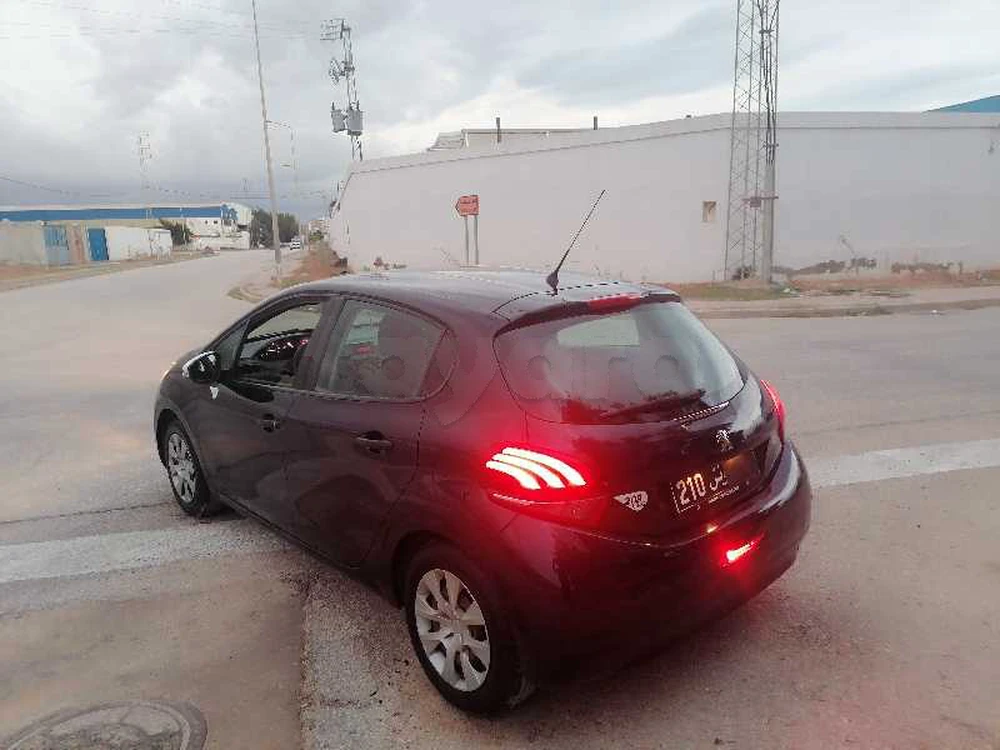 Carte voiture Peugeot 208