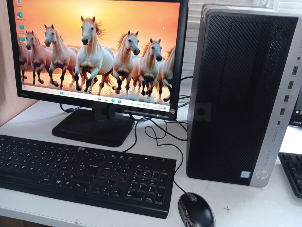 Pack Ordinateur de Bureau HP (Core i3 8th Gen / 8 Go RAM / Écran HP + Clavier + Souris)
