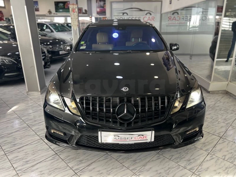 Carte voiture Mercedes-Benz Classe E