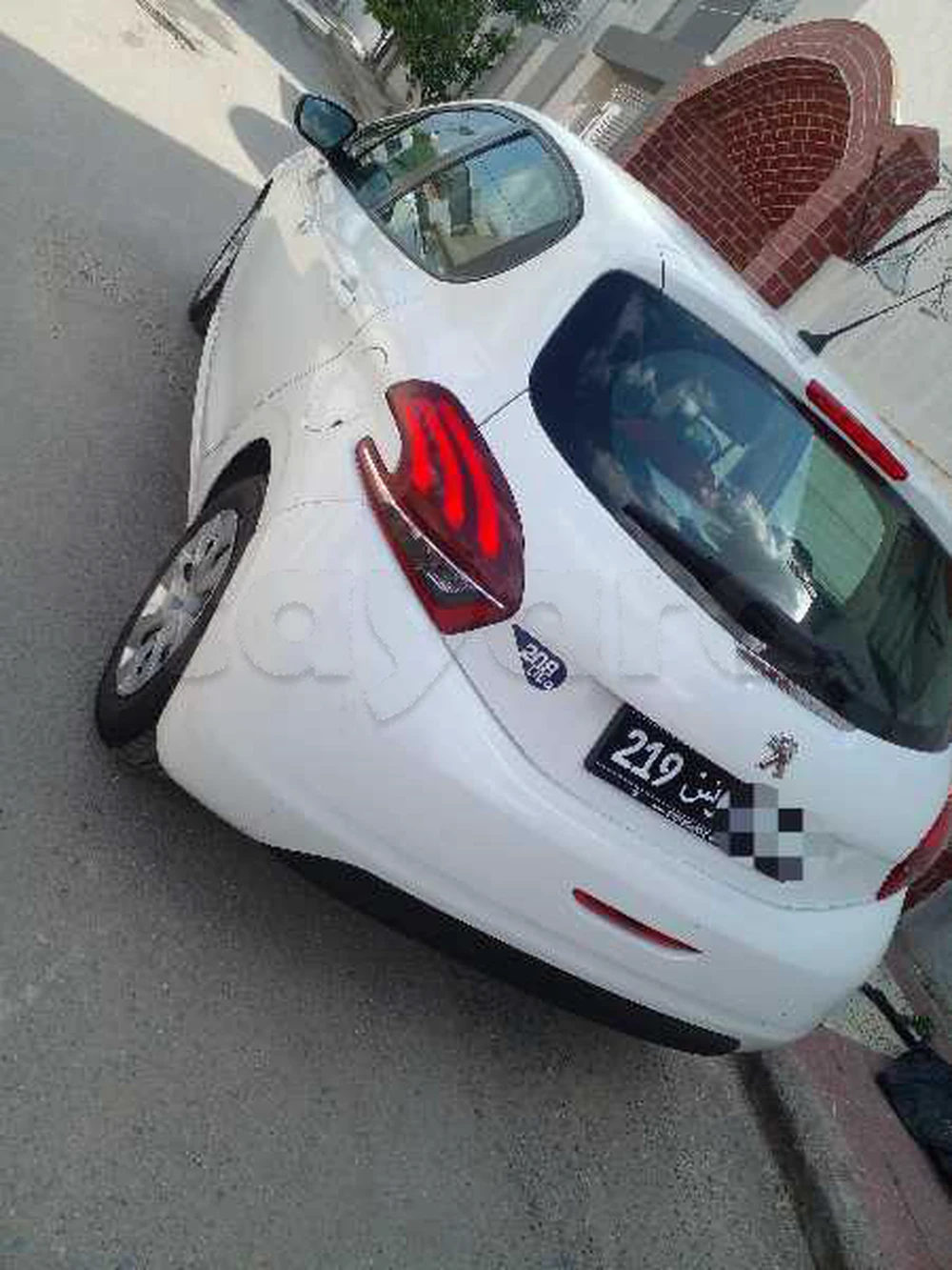 Carte voiture Peugeot 208