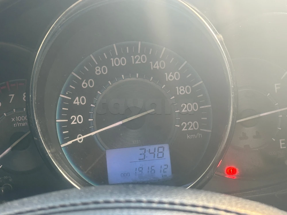 Carte voiture Toyota Yaris