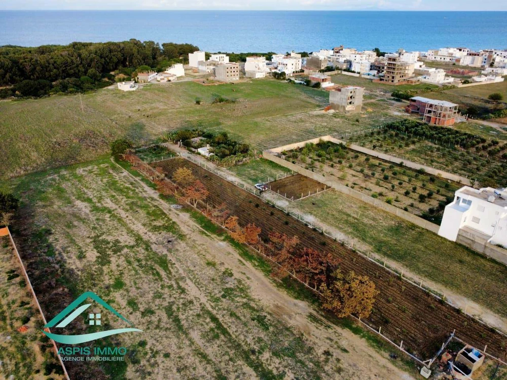 Terrain d'habitation à 400 mètres plage Ezzahra hammam ghzeez