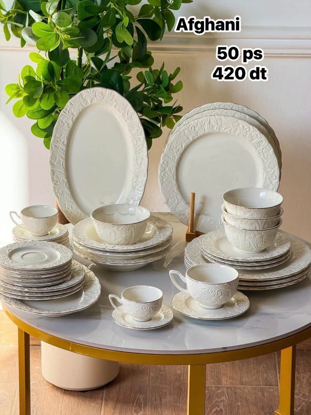 Vaisselle complète en porcelaine blanche Afghani
