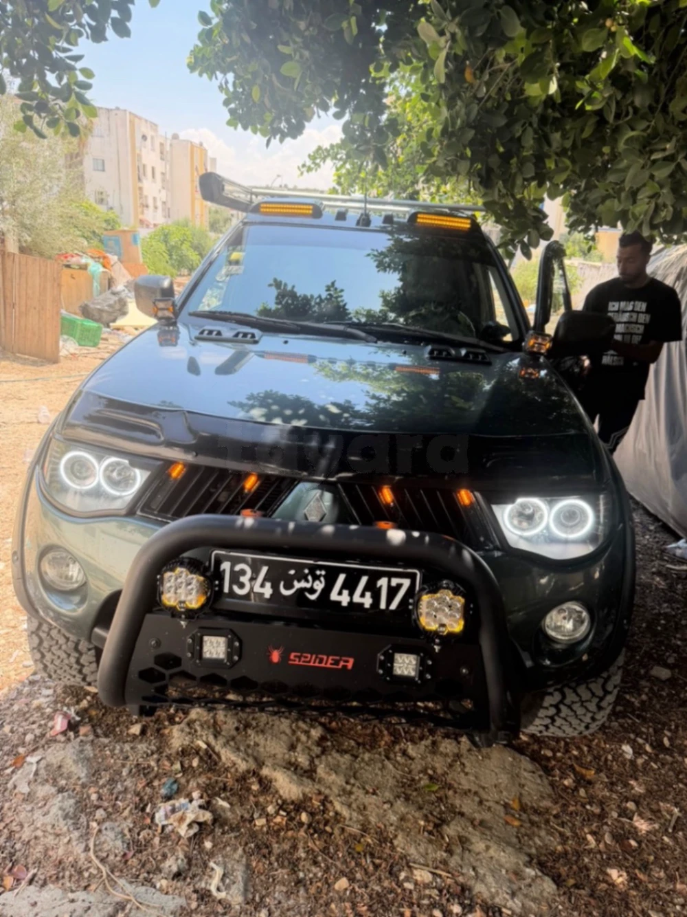 Mitsubishi L200