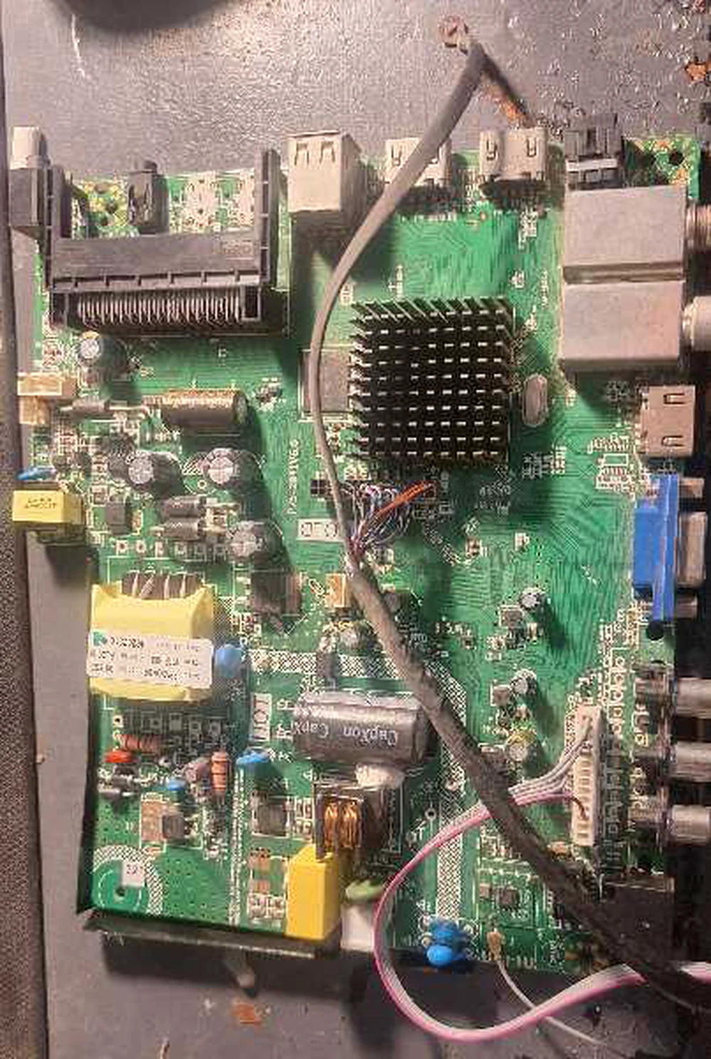 carte mère tv 32 VEGA F32F1HBS