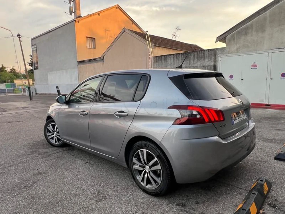 Peugeot 308
