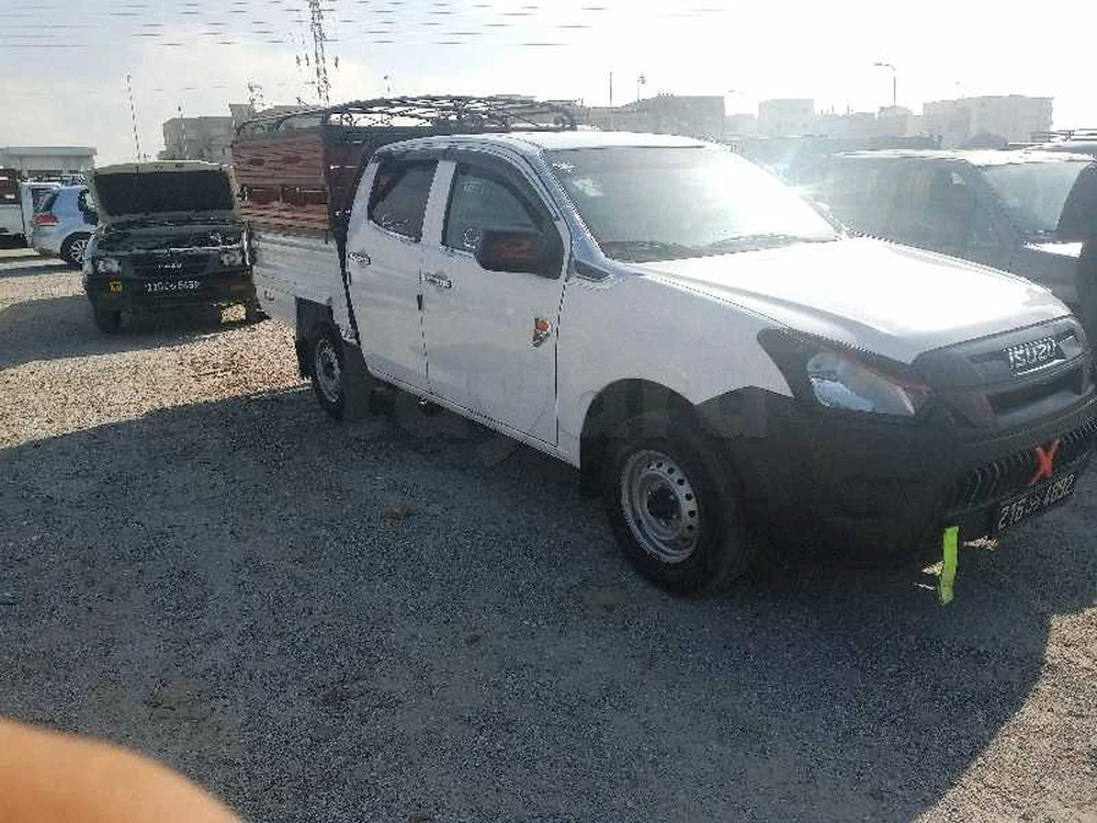 Carte voiture Isuzu D-Max